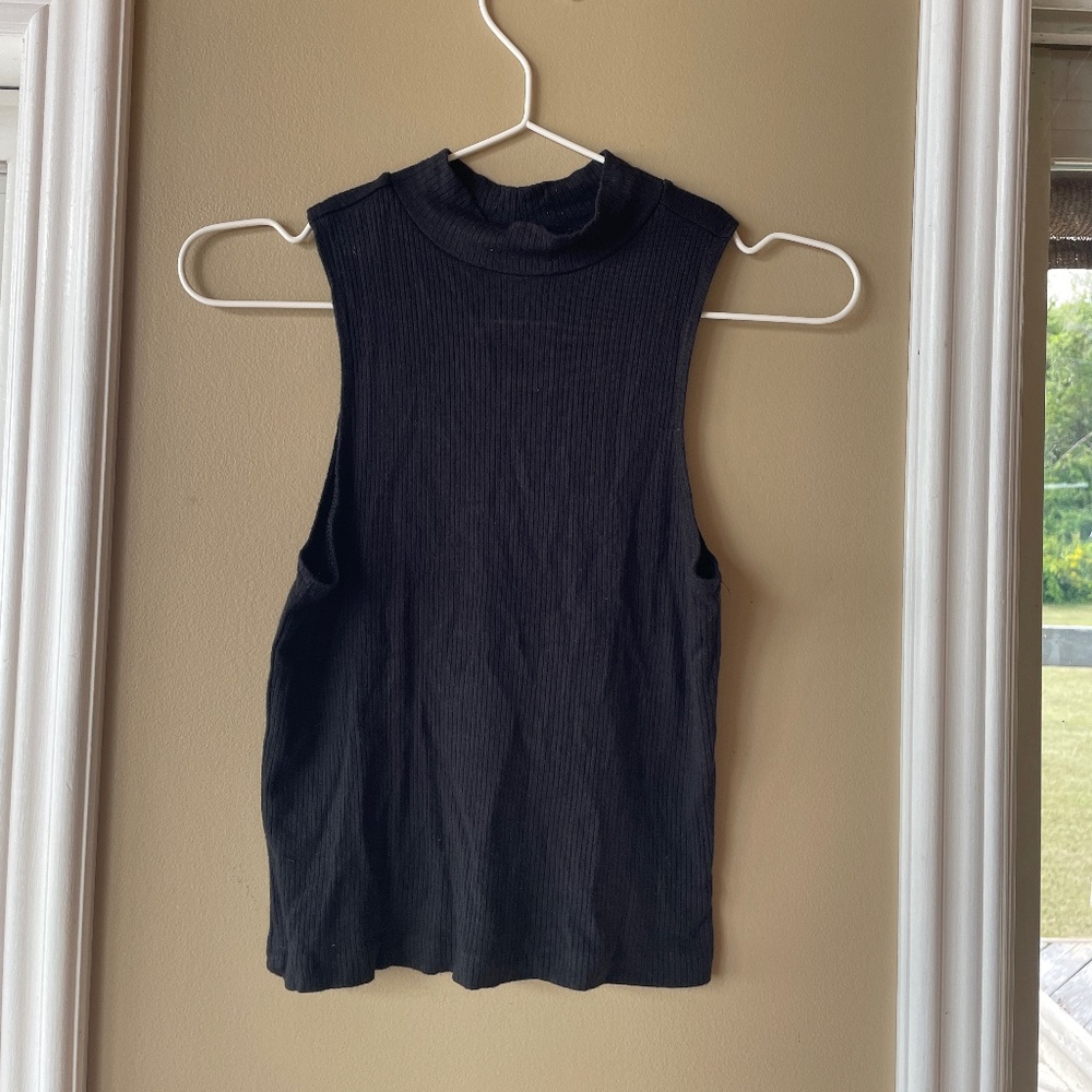 Black AEO Tank Top - Size Medium
